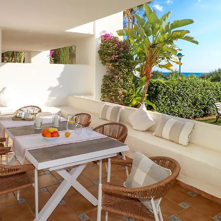 Frontline -los Monteros Palm Apartment