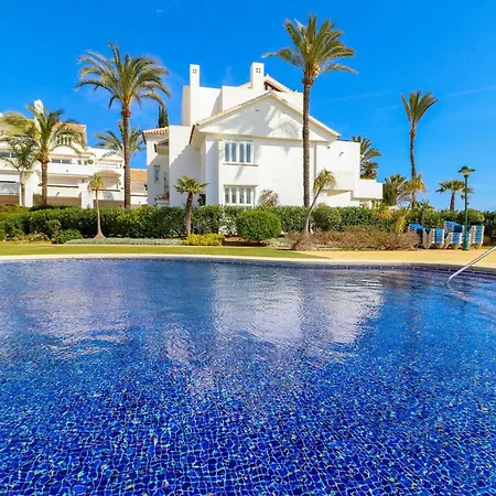 Frontline -los Monteros Palm Apartment *